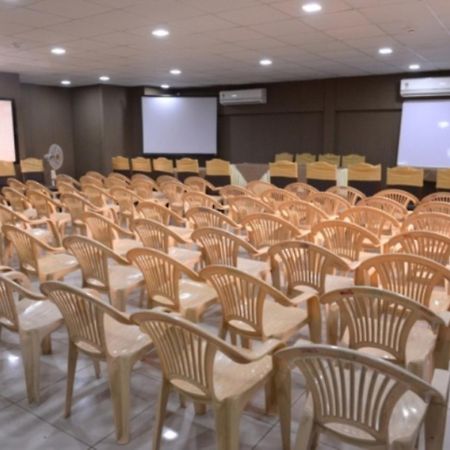 Hotel Palm View Residency Vadodara Exterior photo