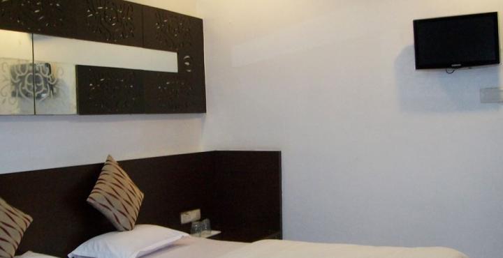 Hotel Palm View Residency Vadodara Exterior photo